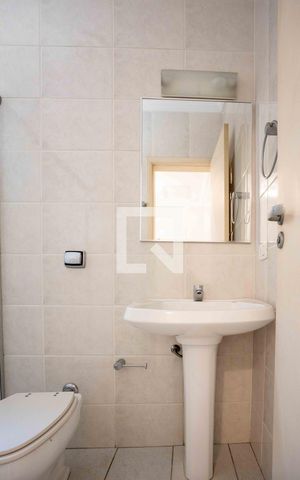 Casa à venda com 250m², 5 quartos e 4 vagasBanheiro de serviço