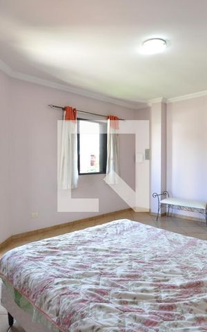 Casa à venda com 240m², 3 quartos e 7 vagasQuarto Suíte