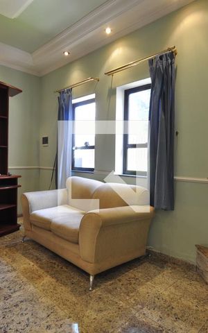 Casa à venda com 240m², 3 quartos e 7 vagasSala