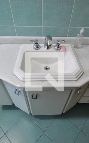 Casa à venda com 240m², 3 quartos e 7 vagasBanheiro Social
