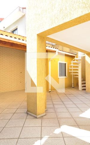 Casa à venda com 240m², 3 quartos e 7 vagasQuintal
