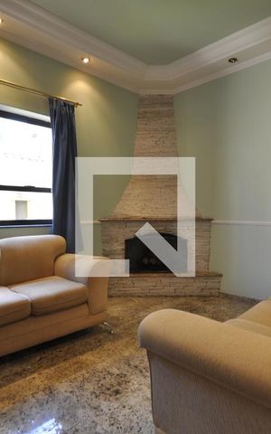 Casa à venda com 240m², 3 quartos e 7 vagasSala