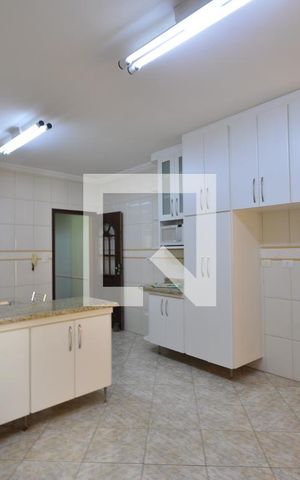 Casa à venda com 240m², 3 quartos e 7 vagasCozinha
