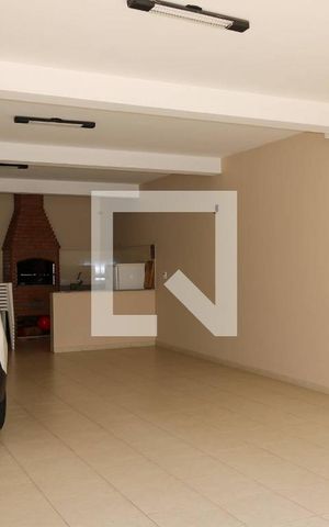 Casa à venda com 248m², 3 quartos e 6 vagas Casa à venda com 248m², 3 quartos e 6 vagasGaragem