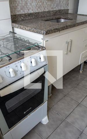 Studio para alugar com 35m², 1 quarto e sem vaga Studio para alugar com 35m², 1 quarto e sem vagaCozinha
