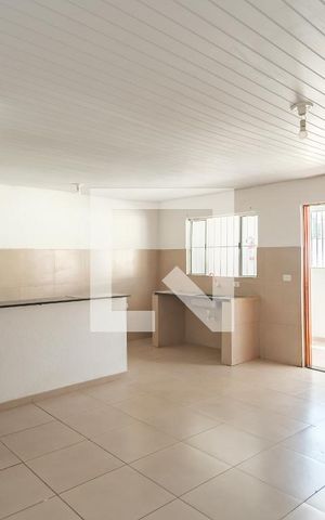 Studio para alugar com 42m², 1 quarto e sem vaga Studio para alugar com 42m², 1 quarto e sem vagaSala/Quarto