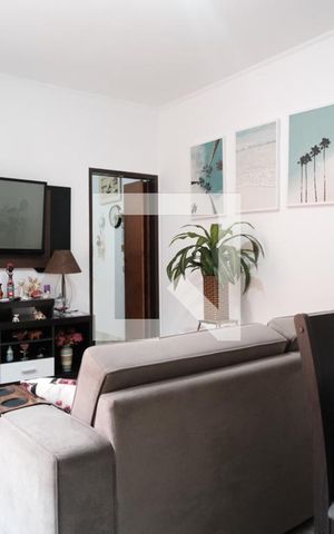Casa à venda com 280m², 4 quartos e 3 vagas Casa à venda com 280m², 4 quartos e 3 vagasSala