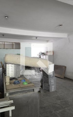 Casa à venda com 300m², 3 quartos e sem vagaSalão