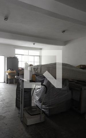 Casa à venda com 300m², 3 quartos e sem vagaSalão