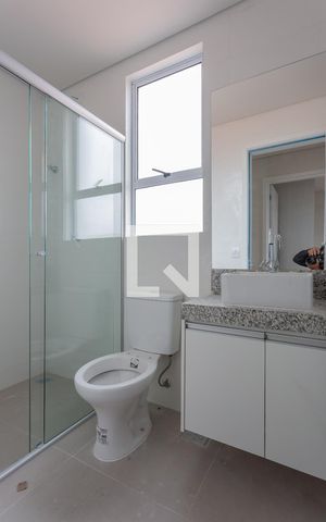 Apartamento à venda com 70m², 2 quartos e 2 vagas Apartamento à venda com 70m², 2 quartos e 2 vagasBanheiro