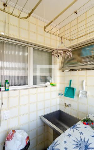 Apartamento à venda com 91m², 2 quartos e 1 vaga Apartamento à venda com 91m², 2 quartos e 1 vagaLavanderia