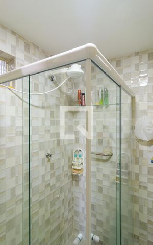 Apartamento à venda com 91m², 2 quartos e 1 vaga Apartamento à venda com 91m², 2 quartos e 1 vagaBanheiro da Suíte