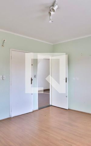 Casa à venda com 162m², 3 quartos e 3 vagas Casa à venda com 162m², 3 quartos e 3 vagasCozinha