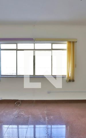 Casa à venda com 162m², 3 quartos e 3 vagas Casa à venda com 162m², 3 quartos e 3 vagasSala