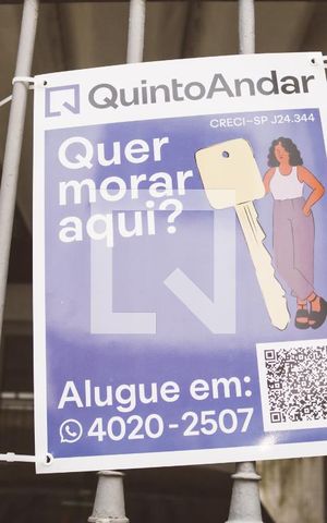 Casa à venda com 215m², 3 quartos e 1 vaga Casa à venda com 215m², 3 quartos e 1 vagaplaca