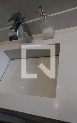 Apartamento à venda com 72m², 2 quartos e 1 vagaBanheiro - Pia