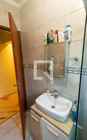 Casa à venda com 80m², 3 quartos e 1 vagaBanheiro Social