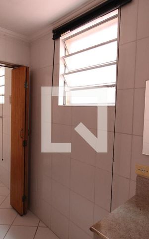 Casa à venda com 200m², 2 quartos e 1 vagaBanheiro