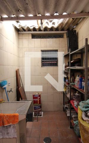 Casa à venda com 200m², 2 quartos e 1 vagaÁrea de Serviço
