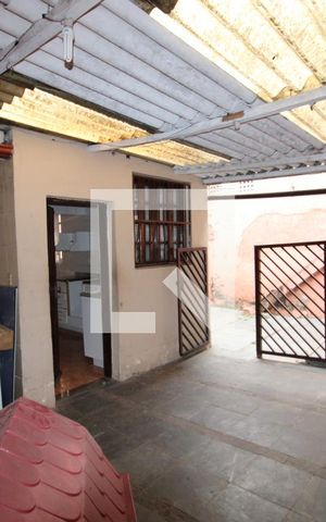 Casa à venda com 200m², 2 quartos e 1 vagaÁrea de Serviço