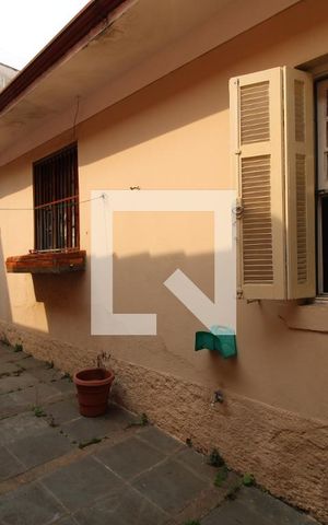 Casa à venda com 200m², 2 quartos e 1 vagaÁrea Comum