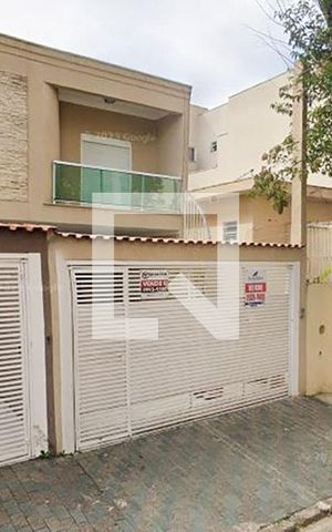 Casa à venda com 168m², 4 quartos e 4 vagasFachada