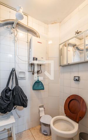 Apartamento à venda com 76m², 2 quartos e 1 vagaÁrea de Serviço - Banheiro