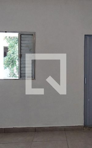 Casa para alugar com 25m², 1 quarto e sem vaga Casa para alugar com 25m², 1 quarto e sem vagaQuarto
