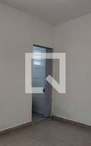 Casa para alugar com 25m², 1 quarto e sem vaga Casa para alugar com 25m², 1 quarto e sem vagaQuarto