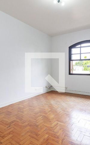 Casa para alugar com 550m², 4 quartos e 6 vagas Casa para alugar com 550m², 4 quartos e 6 vagasQuarto 1