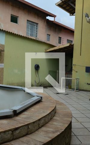 Casa à venda com 550m², 4 quartos e 4 vagasÁrea da Piscina