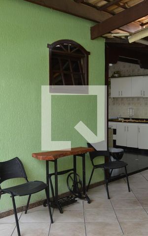 Casa à venda com 550m², 4 quartos e 4 vagasÁrea de serviço/Churrasco