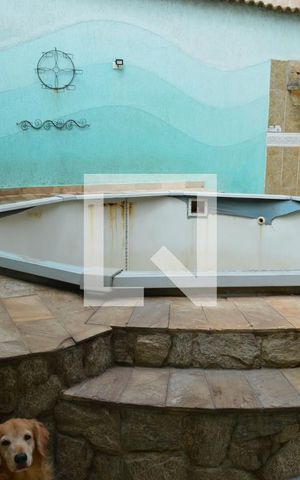 Casa à venda com 550m², 4 quartos e 4 vagasÁrea da Piscina