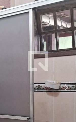 Casa à venda com 550m², 4 quartos e 4 vagas Casa à venda com 550m², 4 quartos e 4 vagasBanheiro de Serviço
