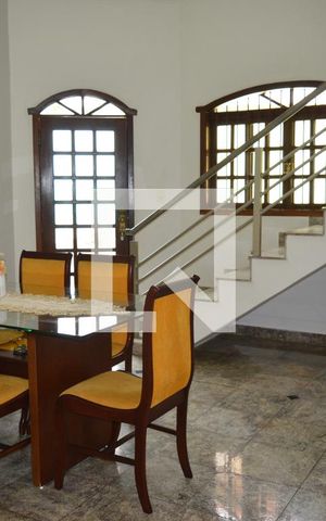Casa à venda com 550m², 4 quartos e 4 vagasSala de jantar
