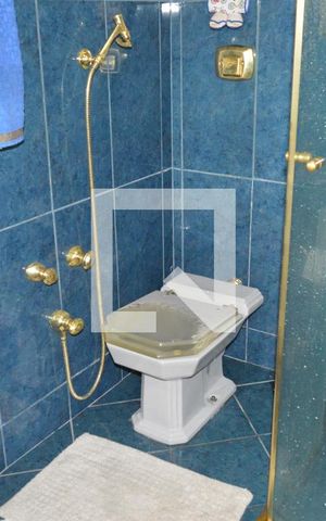 Casa à venda com 550m², 4 quartos e 4 vagasBanheiro social