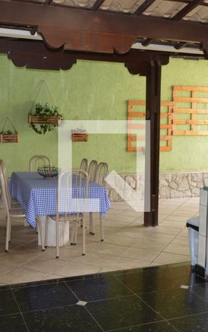 Casa à venda com 550m², 4 quartos e 4 vagasÁrea de serviço/Churrasco