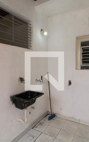 Casa para alugar com 50m², 1 quarto e sem vagaÁrea de Serviço