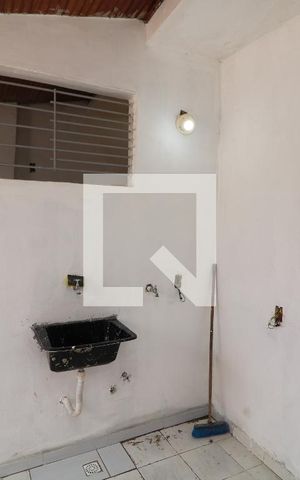 Casa para alugar com 50m², 1 quarto e sem vagaÁrea de Serviço