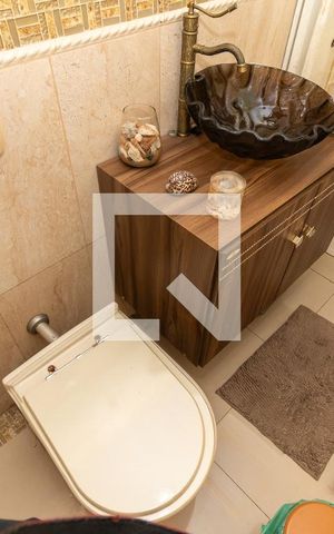 Casa à venda com 102m², 2 quartos e 1 vaga Casa à venda com 102m², 2 quartos e 1 vagaBanheiro