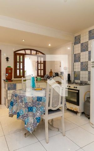 Casa à venda com 102m², 2 quartos e 1 vaga Casa à venda com 102m², 2 quartos e 1 vagaCozinha