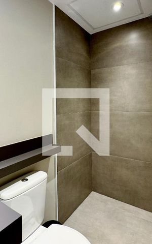 Apartamento à venda com 115m², 3 quartos e 2 vagas Apartamento à venda com 115m², 3 quartos e 2 vagasBanheiro da Suíte 1