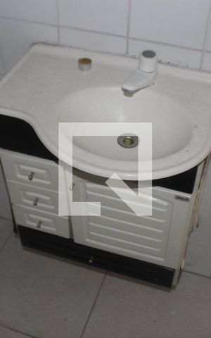 Apartamento para alugar com 45m², 1 quarto e sem vagaBanheiro