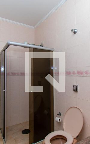 Casa à venda com 250m², 3 quartos e 4 vagas Casa à venda com 250m², 3 quartos e 4 vagasBanheiro 2