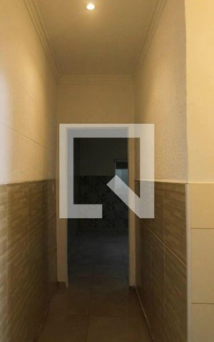 Casa para alugar com 70m², 1 quarto e sem vaga Casa para alugar com 70m², 1 quarto e sem vagaCorredor