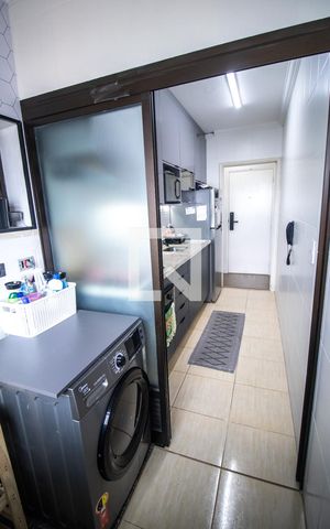 Apartamento à venda com 64m², 3 quartos e 2 vagas Apartamento à venda com 64m², 3 quartos e 2 vagasÁrea de Serviço