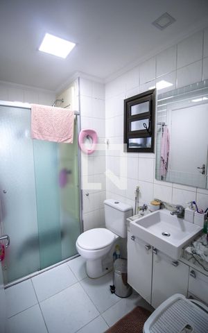 Apartamento à venda com 64m², 3 quartos e 2 vagas Apartamento à venda com 64m², 3 quartos e 2 vagasBanheiro