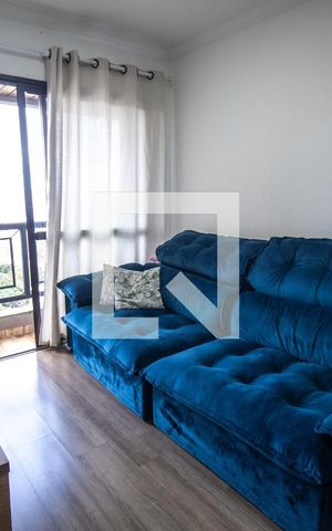 Apartamento à venda com 64m², 3 quartos e 2 vagas Apartamento à venda com 64m², 3 quartos e 2 vagasSala