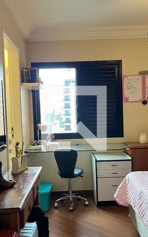 Apartamento à venda com 210m², 4 quartos e 4 vagasQuarto 2