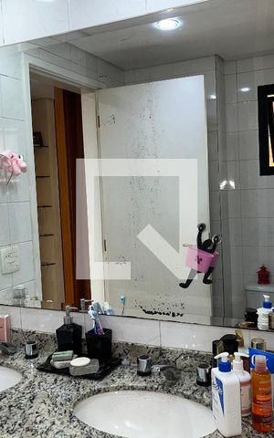 Apartamento à venda com 210m², 4 quartos e 4 vagasBanheiro - Quarto 4